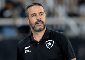 Artur Jorge lamenta empate do Botafogo nas quartas de final da Libertadores