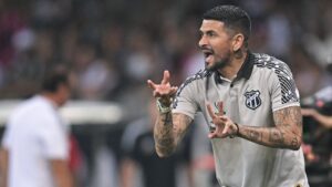 Athletico encaminha contratação de ídolo para substituir Varini