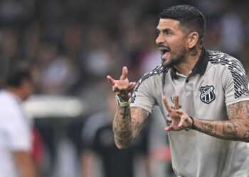 Athletico encaminha contratação de ídolo para substituir Varini