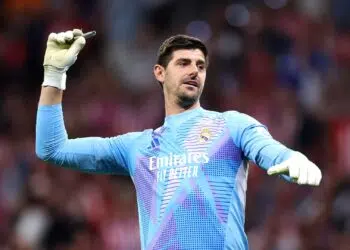 Atlético de Madrid x Real Madrid é paralisado