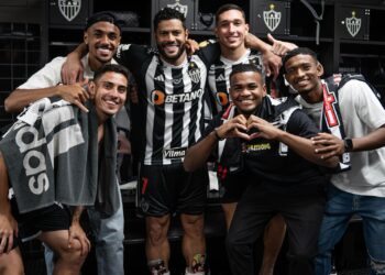 Jogadores do Galo comemorando a classificação na Copa do Brasil, contra o São Paulo