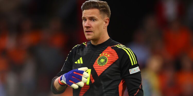 Ter Stegen tem lesão confirmada e precisa passar por cirurgia no Hospital de Barcelona