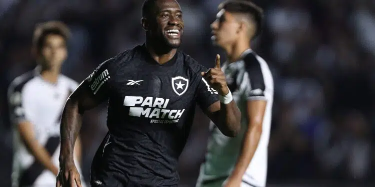 Bastos tem renovação de contrato com o Botafogo (Crédito: Getty Images)