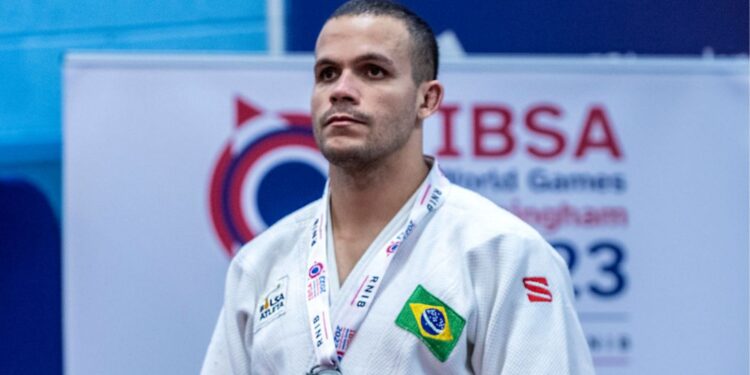 Brasil brilhou no judô com Arthur Cavalcante