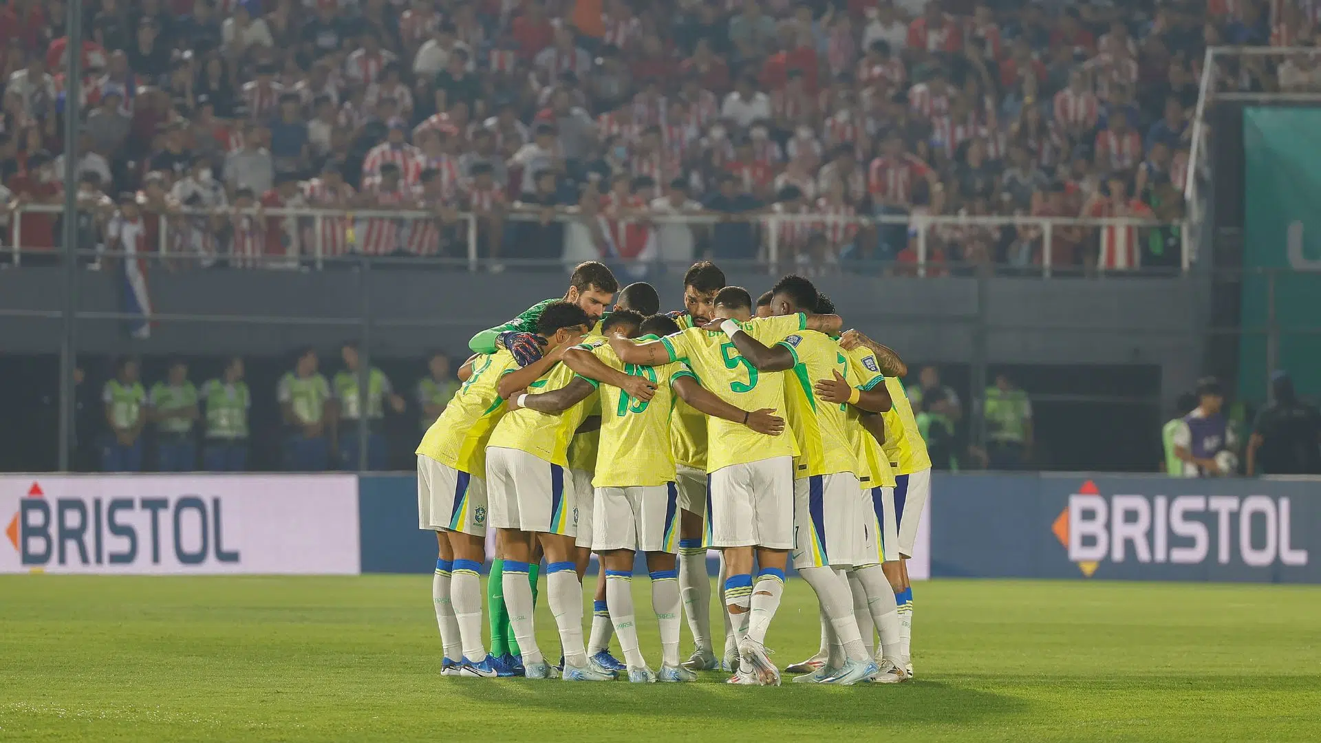 Com a derrota, o Brasil terminou a 8ª rodada das Eliminatórias na 6ª colocação (Crédito: Rafael Ribeiro / CBF)