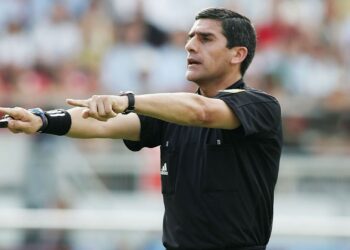 Carlos Chandía, ex-árbitro de futebol chileno, que apitou jogos de Messi na Copa América