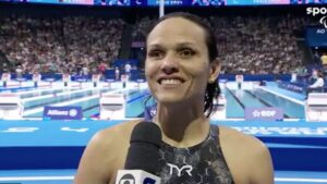 Carol Santiago é ouro na Paralimpíada em Paris