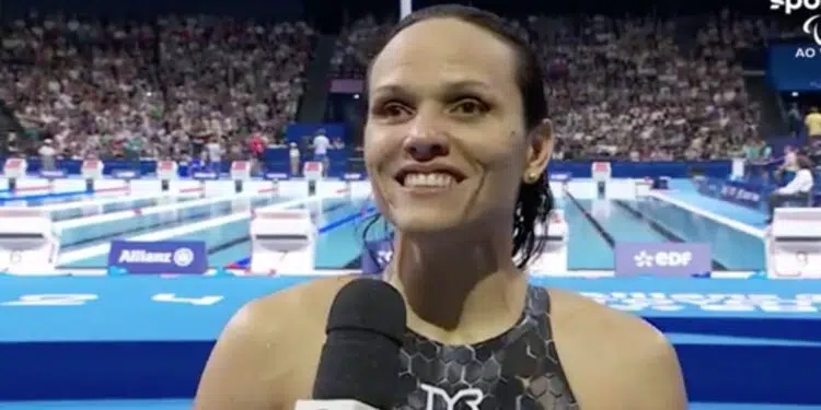 Carol Santiago é ouro na Paralimpíada em Paris