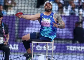 Claudiney Batista é tricampeão paralímpico