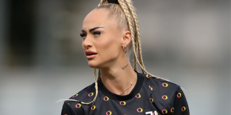 Comparação de Alisha Lehmann repercute no futebol mundial
