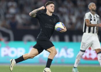 Corinthians e Atlético-GO se enfrentam no Brasileirão