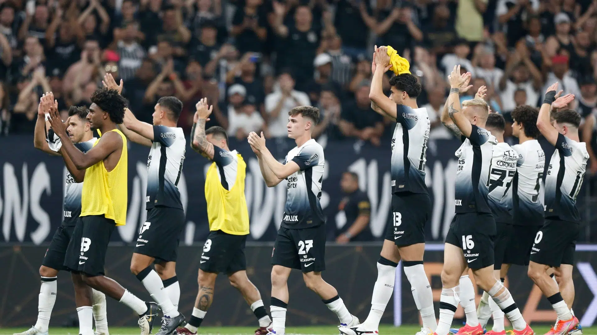 Corinthians venceu o Flamengo pelo Brasileirão
