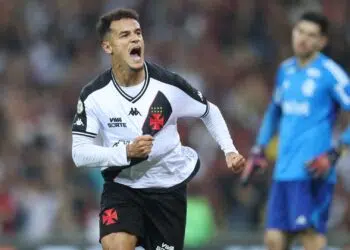 Coutinho comemora primeiro gol desde o retorno ao Vasco