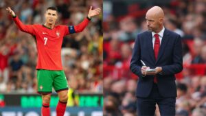 Cristiano Ronaldo reclamando, à direita, e Erik Ten Hag observando, à esquerda