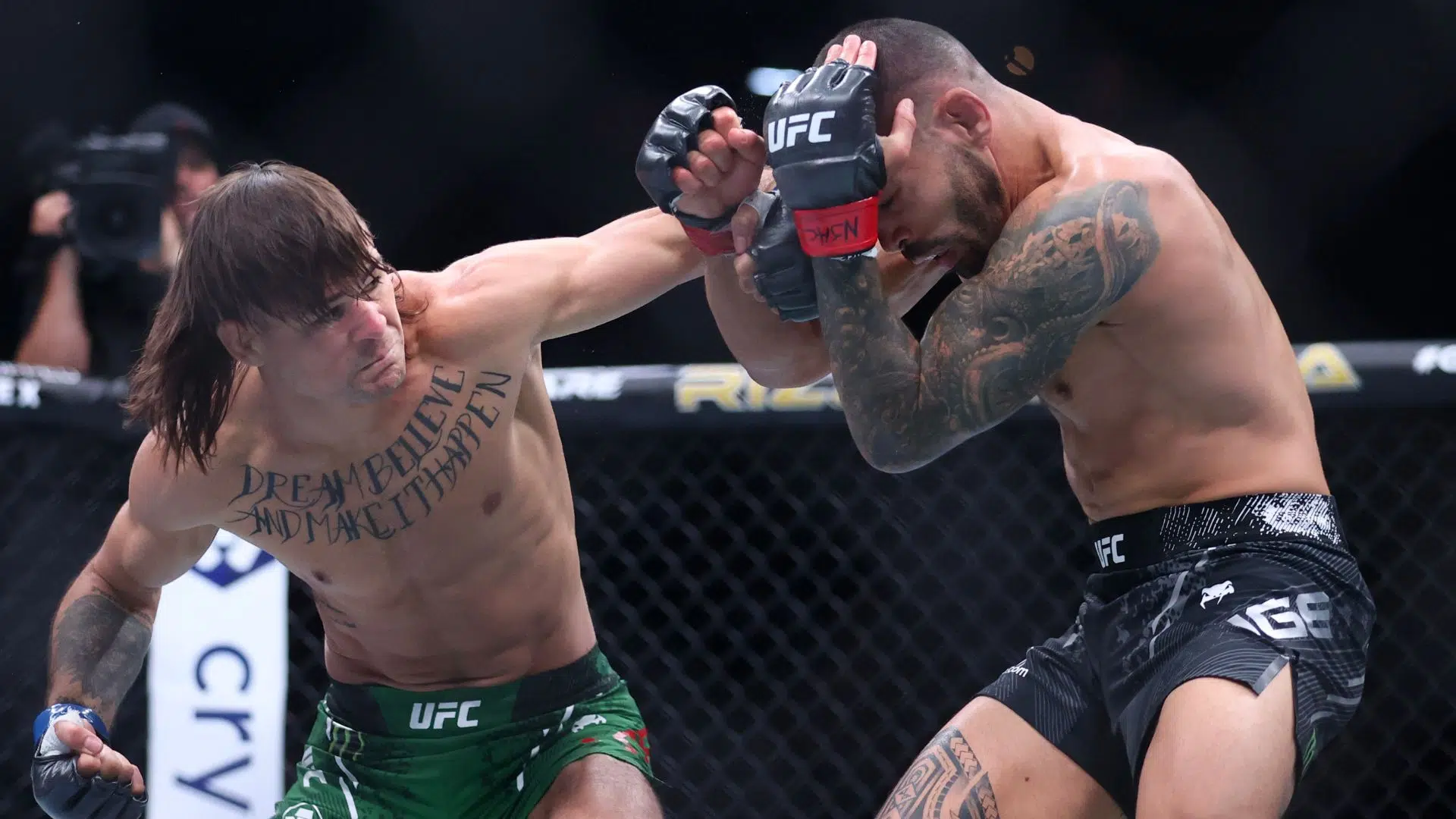 Diego Lopes em ação pelo UFC