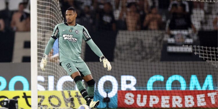 Dorival Júnior inclui John, do Botafogo, em pré-lista da seleção