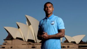 Douglas Costa anuncia conta no OnlyFans