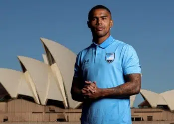 Douglas Costa anuncia conta no OnlyFans