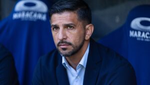 Emiliano Díaz elogia Corinthians após vitória