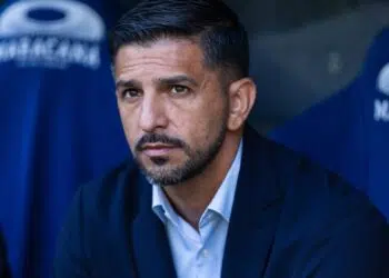Emiliano Díaz elogia Corinthians após vitória