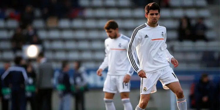Enzo Zidane jogando pelas categorias de base do Real Madrid