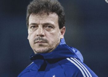 Cruzeiro anuncia Fernando Diniz após negociação relâmpago