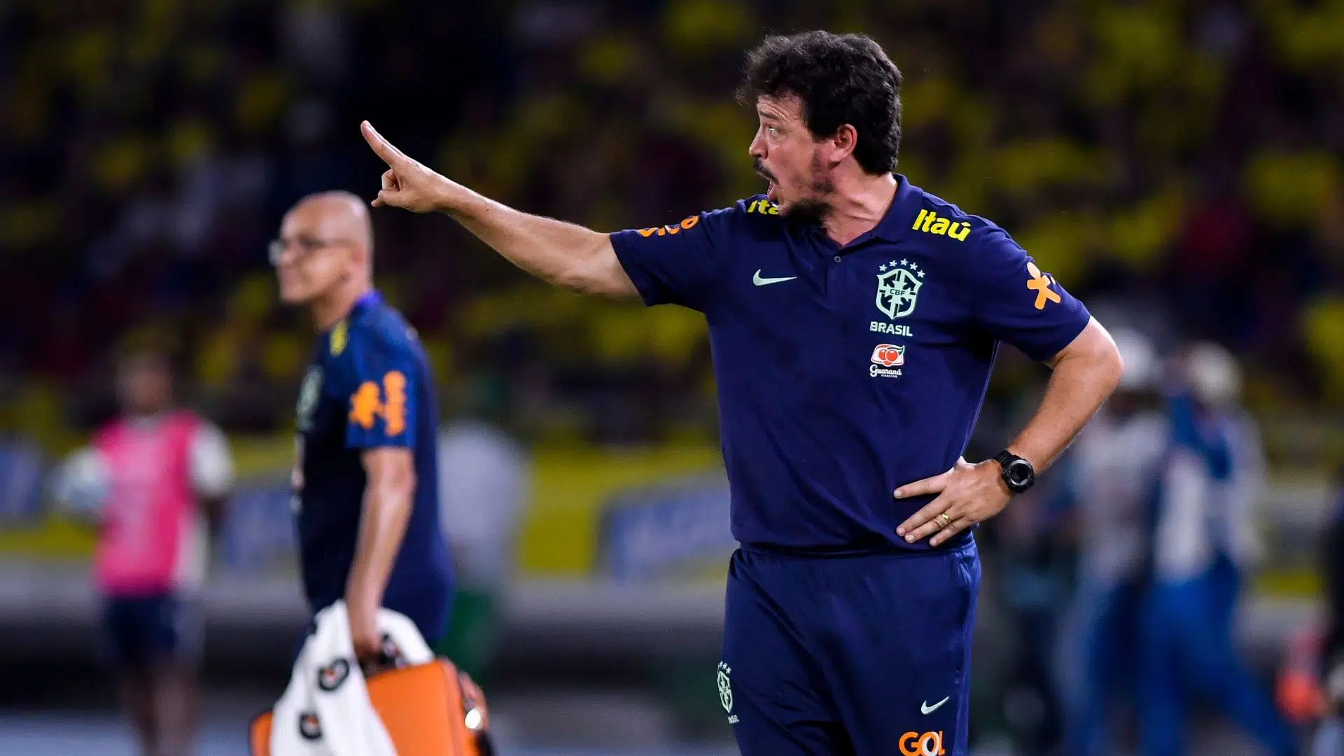 Fernando Diniz entra na mira do Cruzeiro após demissão de Seabra