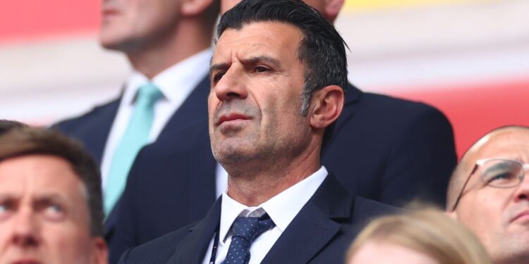 Figo rebate reclamaçào de jogadores por aumento de jogos na temporada