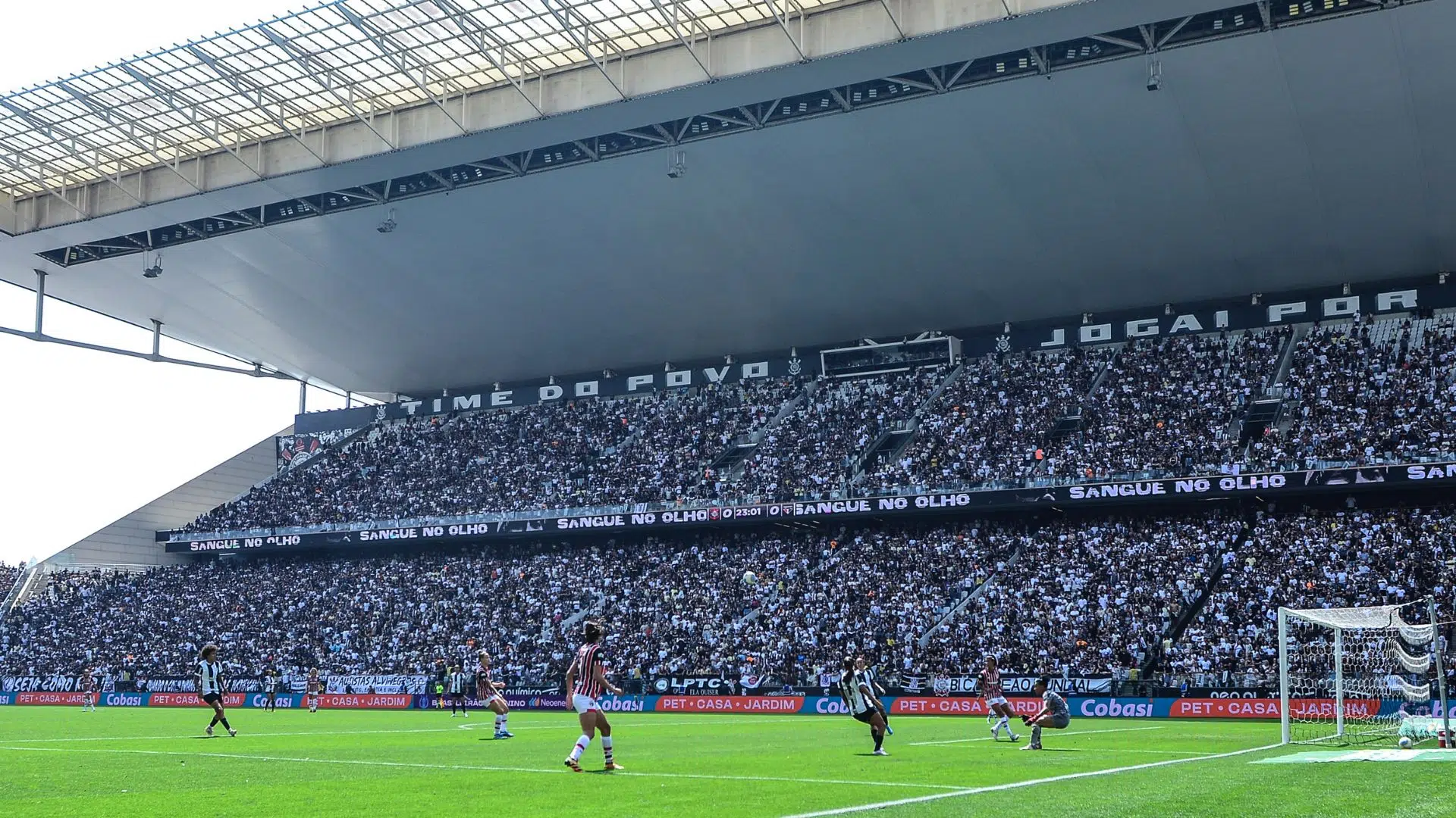 Final com título do Corinthians tem recorde de público