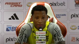 Flamengo apresenta Gonzalo Plata