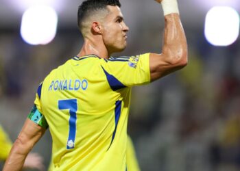 cristiano ronaldo com a camisa do al-nassr