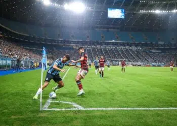 Grêmio identifica torcedor acusado de racismo