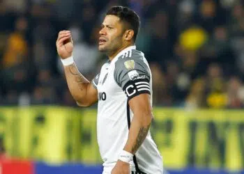 Hulk indignado, em partida contra o Peñarol, válida pela Libertadores