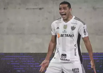Alan Kardec é elogiado após ser decisivo contra o Grêmio