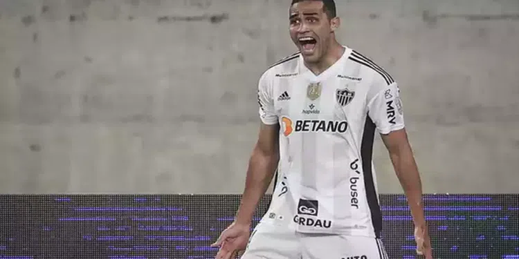 Alan Kardec é elogiado após ser decisivo contra o Grêmio