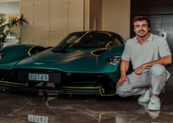Valkyrie, o carro projetado por Fernando Alonso e Aston Martin