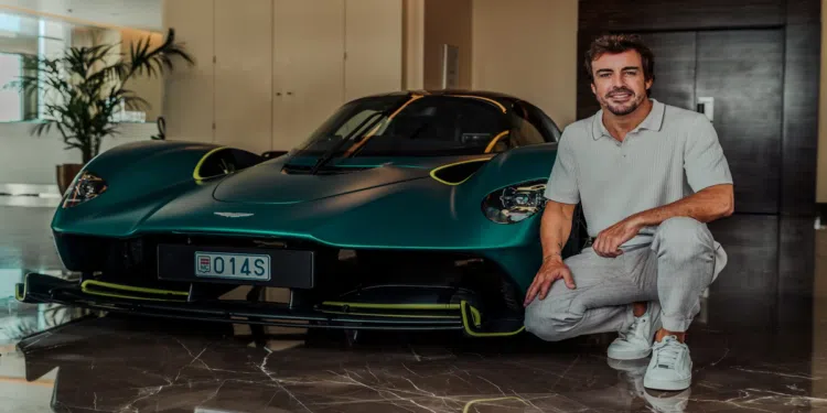 Valkyrie, o carro projetado por Fernando Alonso e Aston Martin