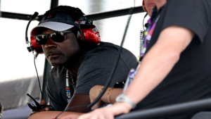 Michael Jordan na NASCAR? Conheça a 23XI e veja mais sobre
