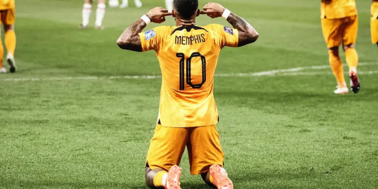 Memphis, jogador do Corinthians não quer ser chamado de Depay