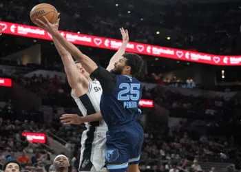 Mãozinha Pereira terá seu futuro nos Grizzlies decidido hoje
