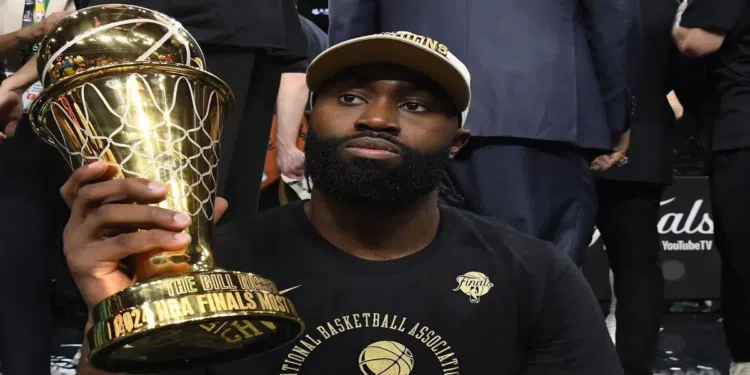 MVP da NBA: Confira os favoritos ao prêmio antes da temporada