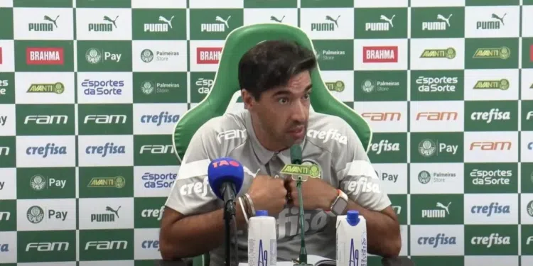 Abel Ferreira volta a responder a imprensa com ignorância