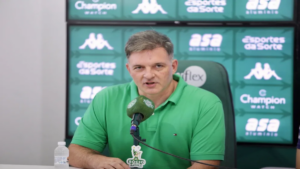 Torcedores começam petição para que diretoria saia do clube; Veja