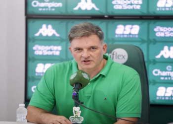 Torcedores começam petição para que diretoria saia do clube; Veja