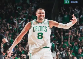 Porzingis acredita que estará de volta ao Celtics em dezembro