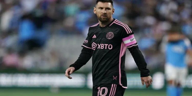 Messi fala quem é seu favorito a Bola de Ouro; Escolha surpreende