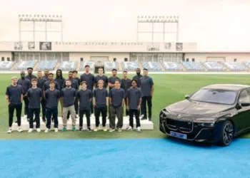 Elenco do Real Madrid ganha carros da BMW; Veja os modelos