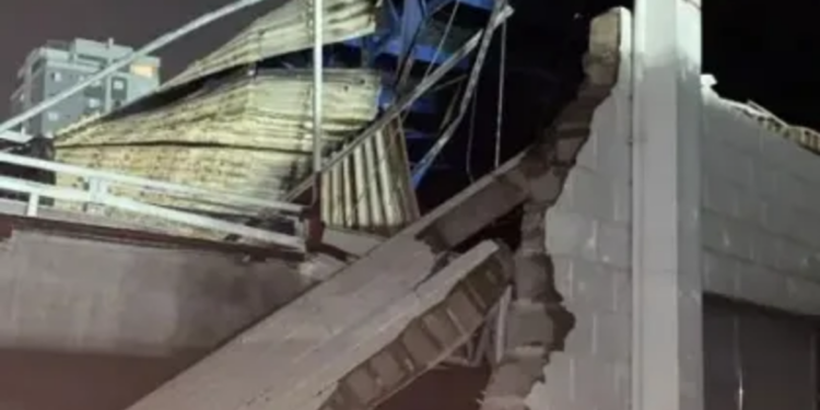 Praia Clube sofre com tempestade que derruba o teto do ginásio