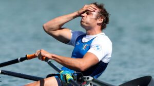 Italiano perde medalha após celular ser encontrado no barco