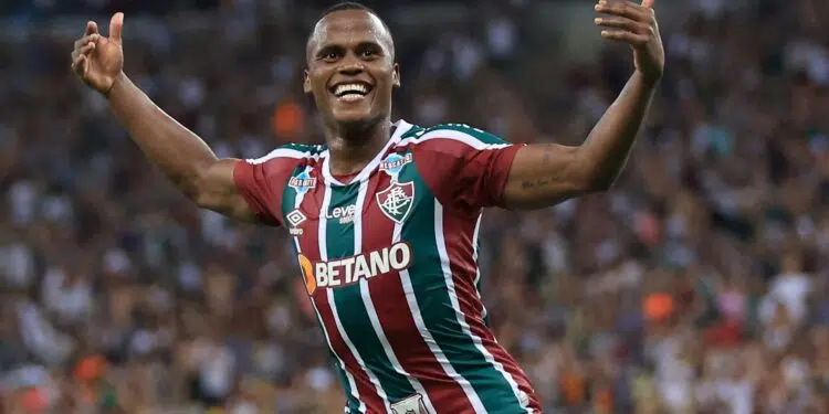 John Árias recusa renovação com Fluminense
